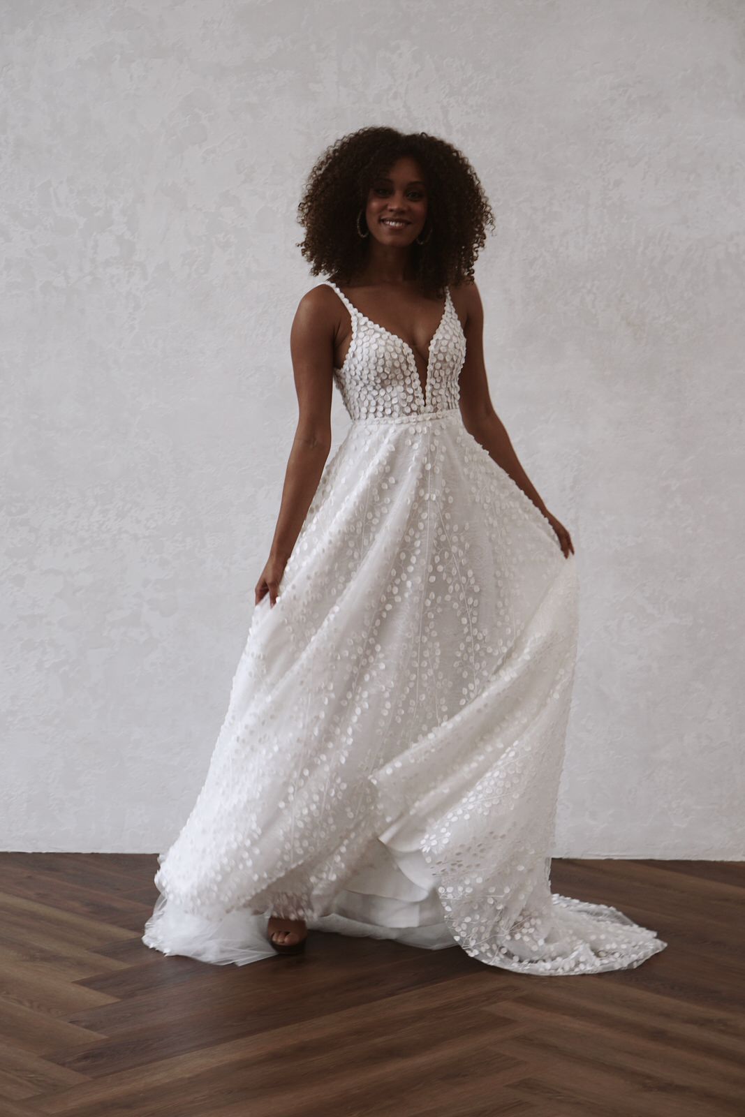 HUXLEY FLOWY : Made With Love, Unique Bridal